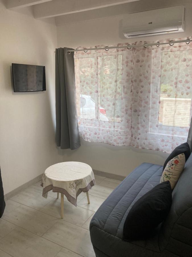 Apartmán Au Havre De Paix Garéoult Exteriér fotografie